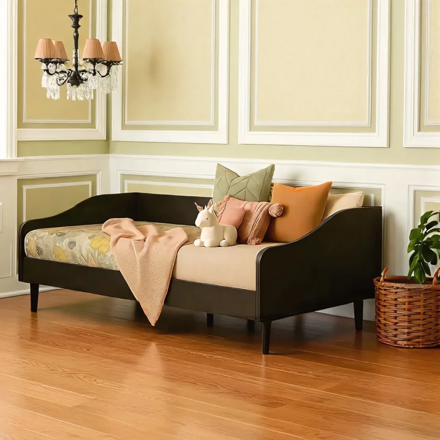Tranquil Tufted Daybed
